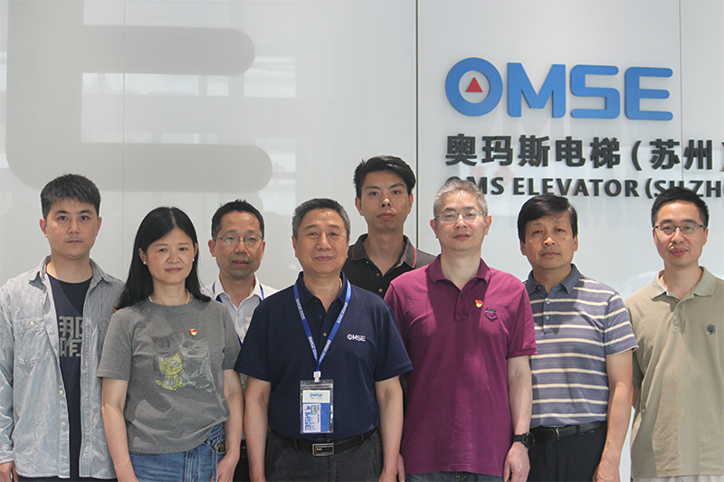 “醫企攜手護航生命健康” ----湖州市南潯區人民醫院與奧瑪斯電梯簽訂戰略合作協議簽約報道 “醫企攜手護航生命健康” ----湖州市南潯區人民醫院與奧瑪斯電梯簽訂戰略合作協議簽約報道